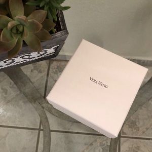 Vera Wang Body Luxury Shimmering Powder Puff